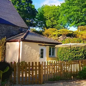 Le Vieux Moulin - A Charming Stone With Garden View And Seasonal Pool Guegon
