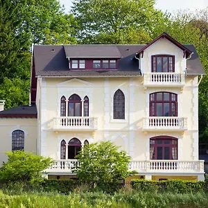 https://villa-lorante.midi-pyreneeshotels.com