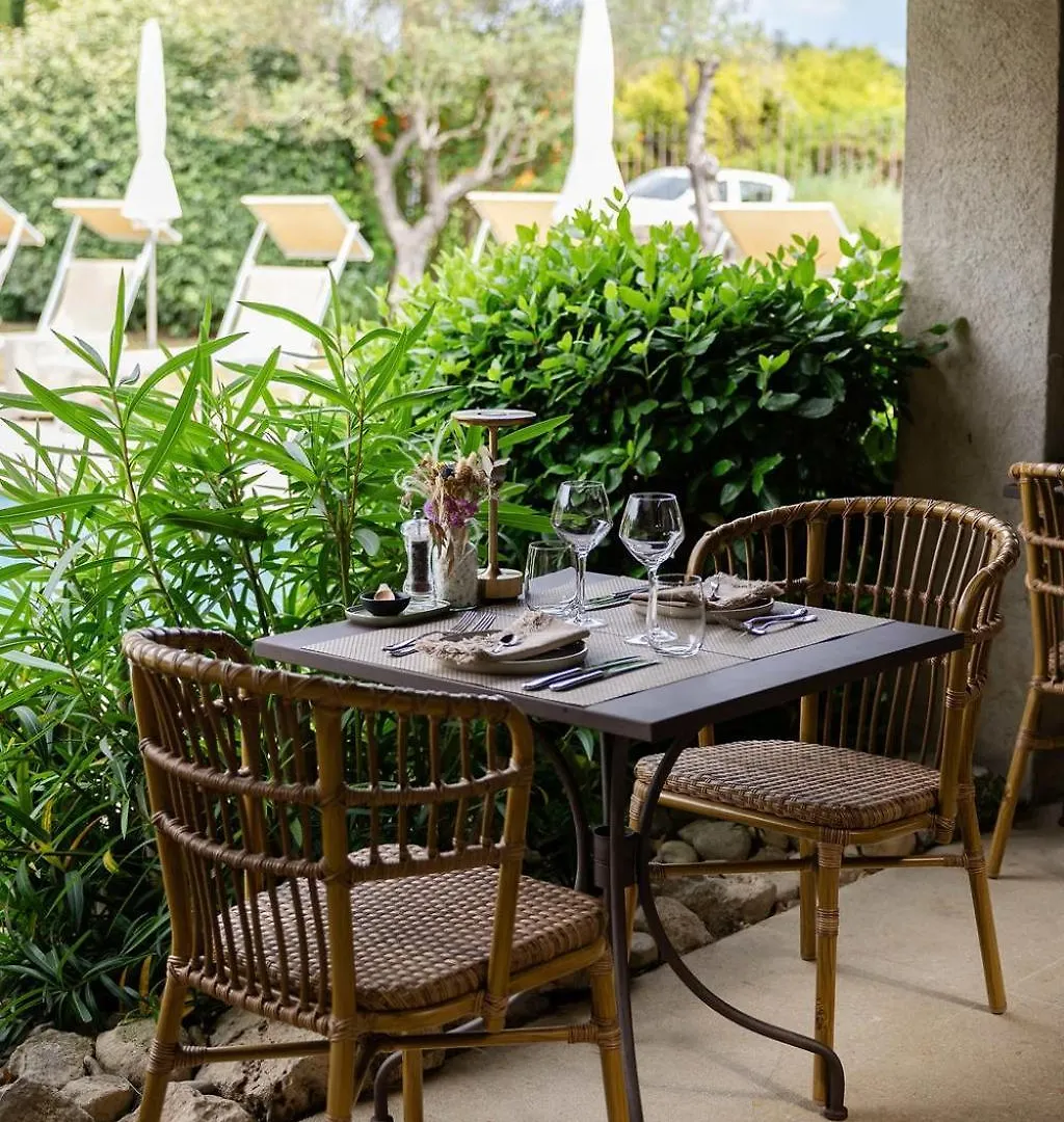 Hotel La Ferme De La Huppe Gordes 4*,