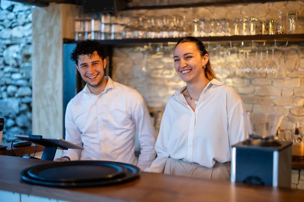 Hotel La Ferme De La Huppe Gordes 4*,