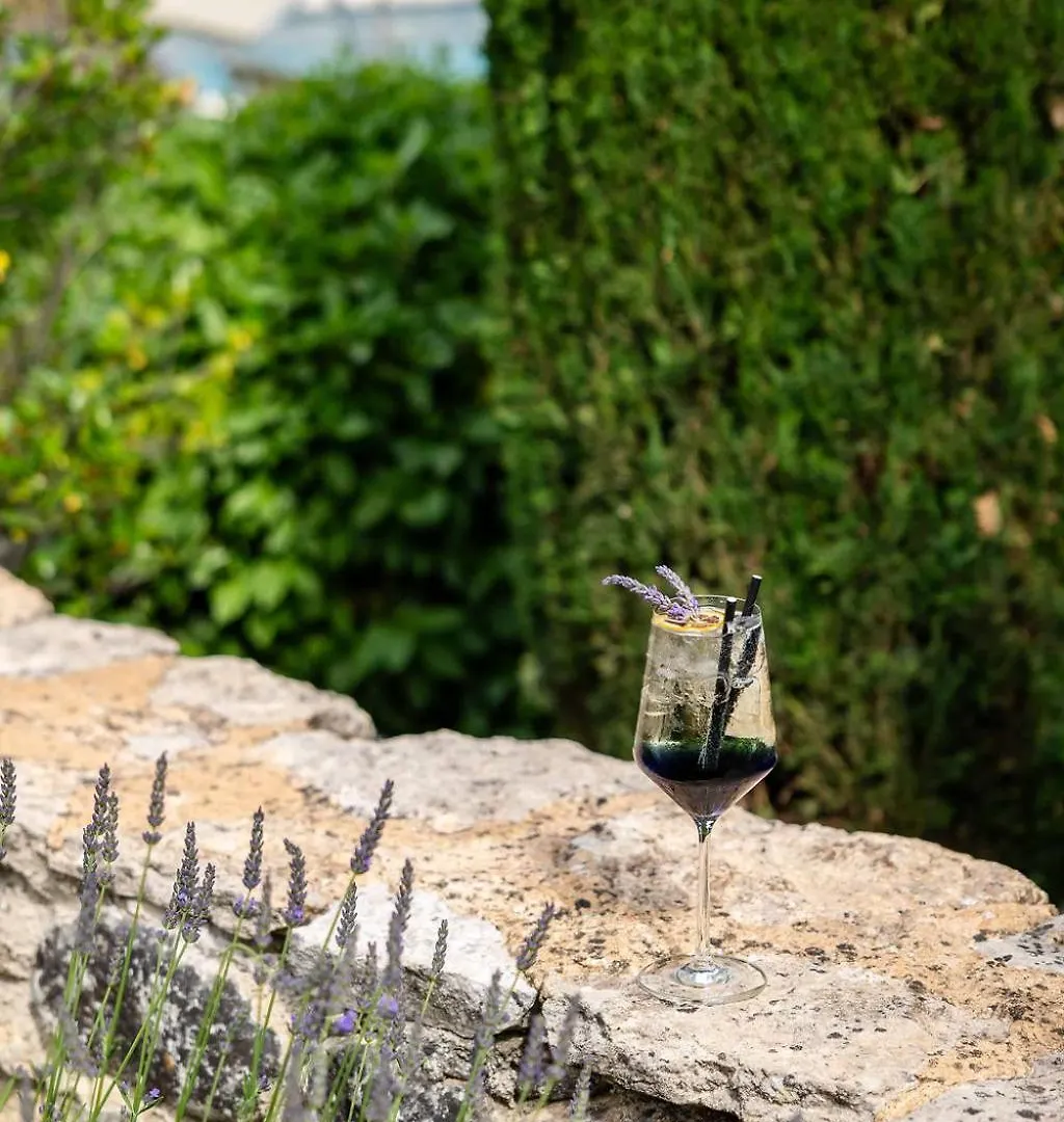 Hotel La Ferme De La Huppe Gordes