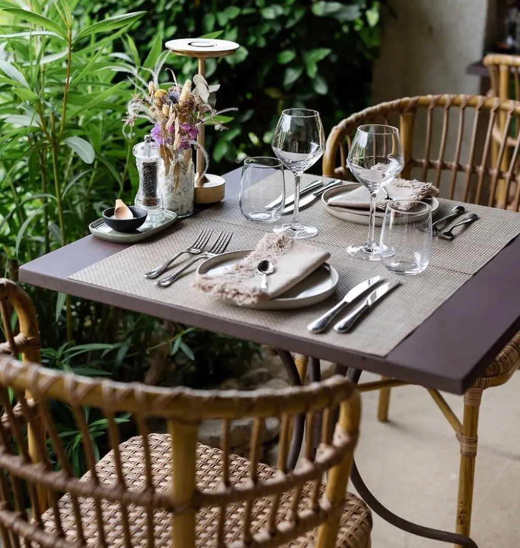 Hotel La Ferme De La Huppe Gordes 4*,